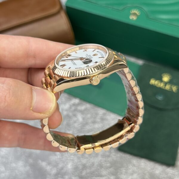 Rolex Day-Date 228235 Yellow Gold White Dial 40mm - Image 3