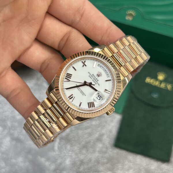 Rolex Day-Date 228235 Yellow Gold White Dial 40mm - Image 2