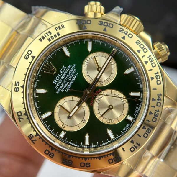 New 2025 Rolex Daytona 126508 Dial Green Oyster Strap 40mm - Image 4