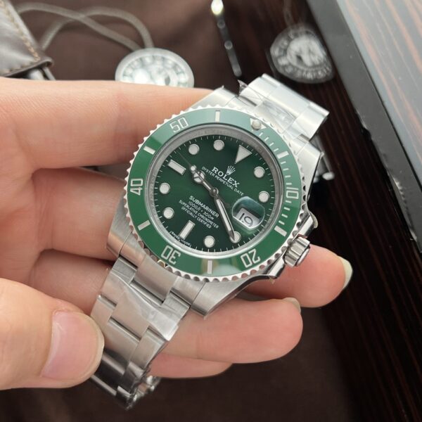 Rolex Submariner 116610LV Hulk Clean Factory 40mm - Image 2