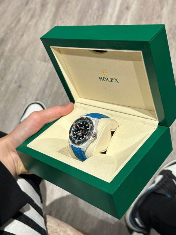 Rolex Submariner DIW Carbon Best Replica Watch Black Dial 40mm - Image 5