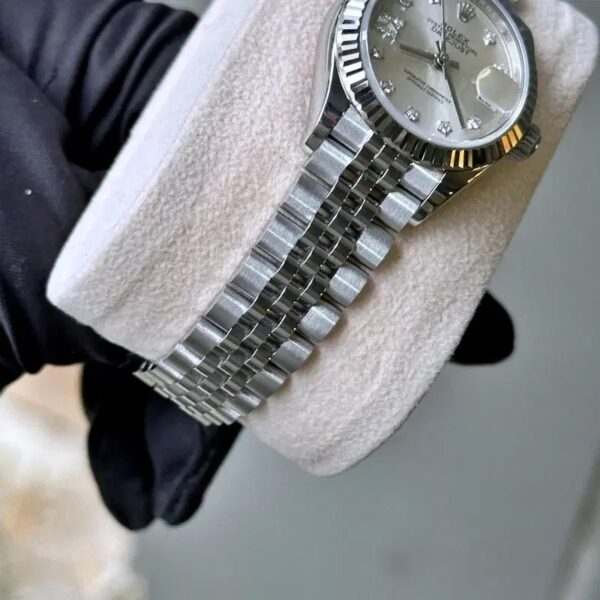Rolex Lady-Datejust 28 Fluted Bezel - Image 3