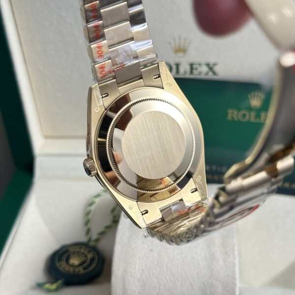 Rolex Day-date Greem Ombre Dial 228238 41mm - Image 4